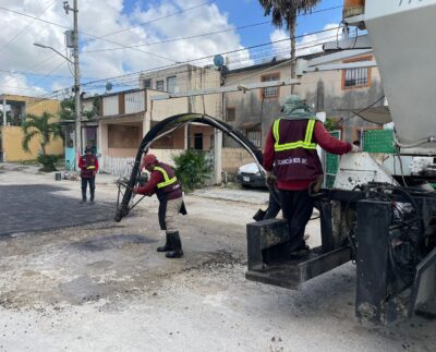 Labores de bacheo en Cancún garantizan seguridad y movilidad ciudadana